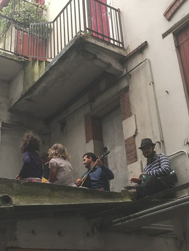 Dirdira Dar Dar. Photo PL www.philiki.org