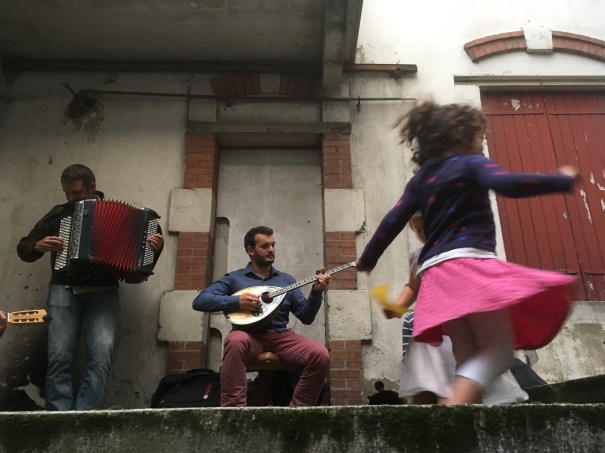 Dirdira Dar Dar. Photo PL www.philiki.org